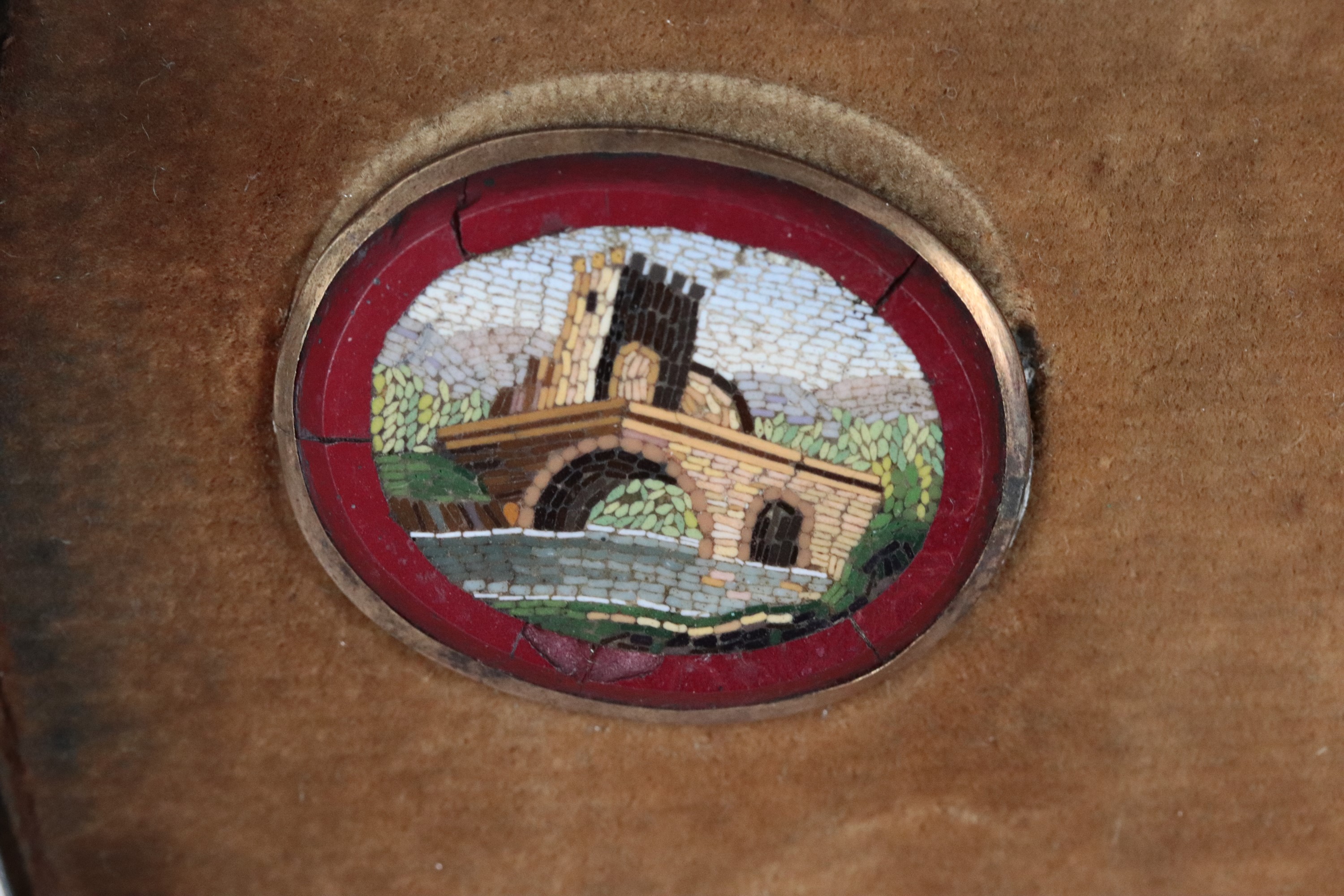 Antico lotto di sette piccoli micromosaici romani con vedute di San Pietro, i Fori, Ponte Salario...