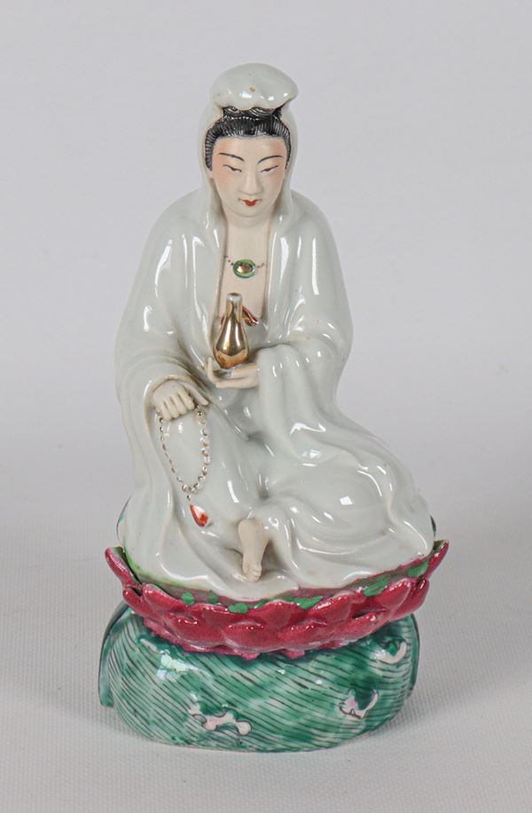 "Dignitaria", Chinese polychrome porcelain figurine