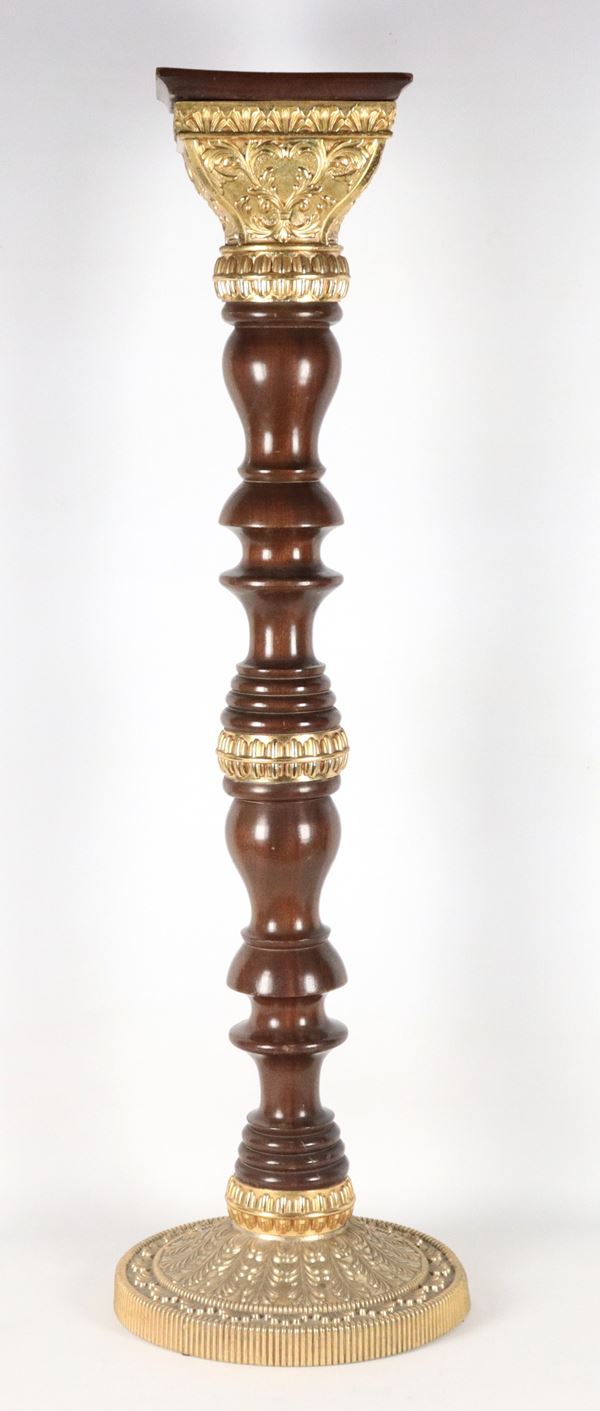 Column in turned wood with base, capital and decorations in gilded bronze, embossed and chiseled