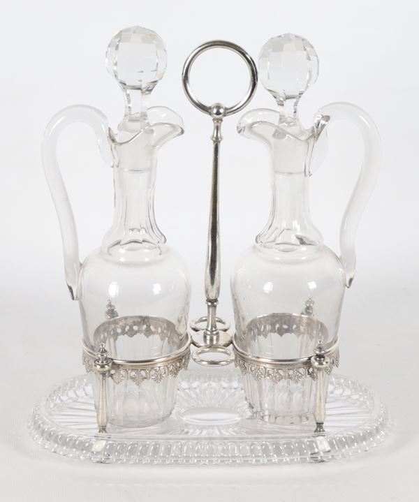Empire line oil cruet in crystal and silver-plated metal, two ampoules