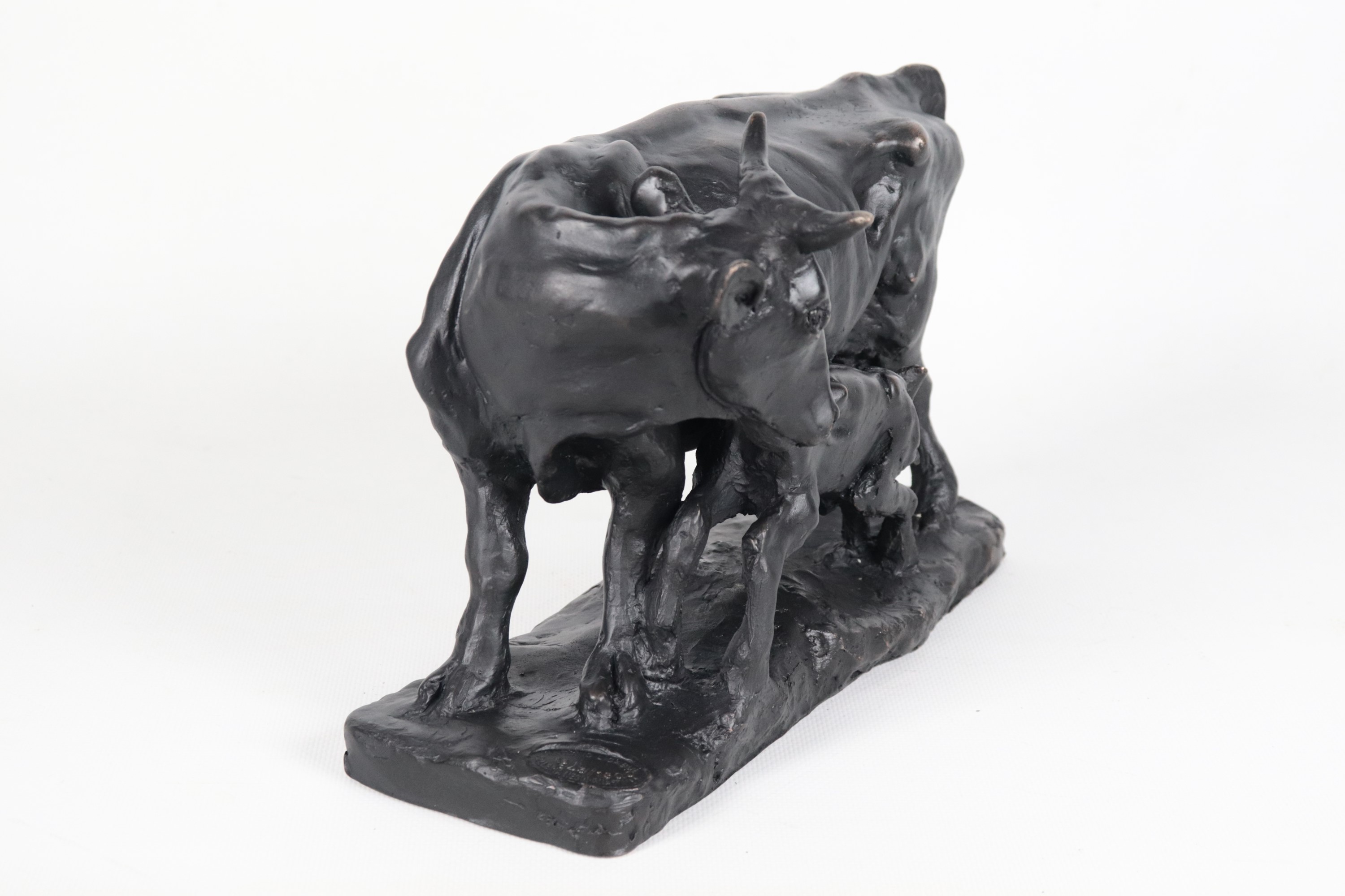 Firmata. "La nutrice", scultura in bronzo multiplo 643/1500. Si allega certificato di garanzia