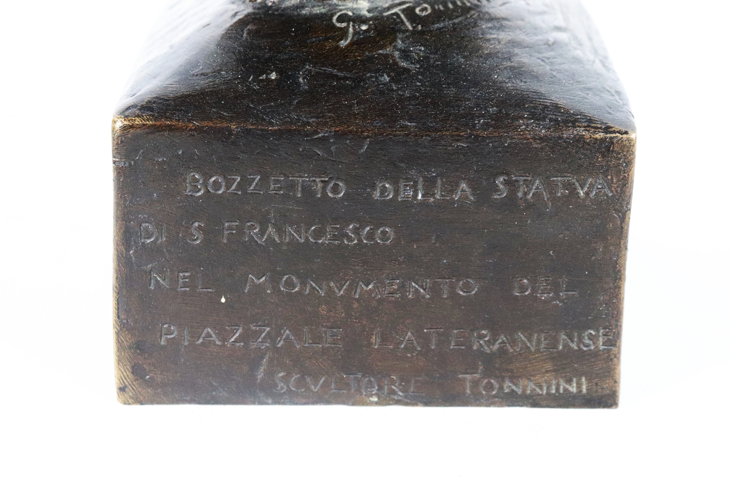 Firmata. "San Francesco d'Assisi", scultura in bronzo