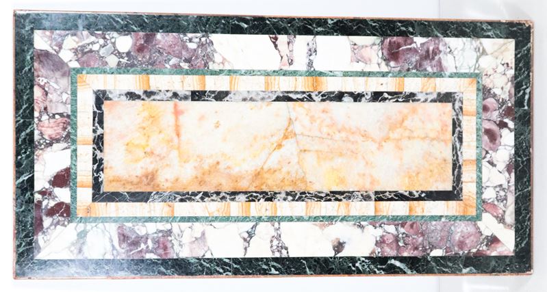 Antico piano romano rettangolare in marmo a varie tarsie di breccia pavonazza, alabastro fiorito ...