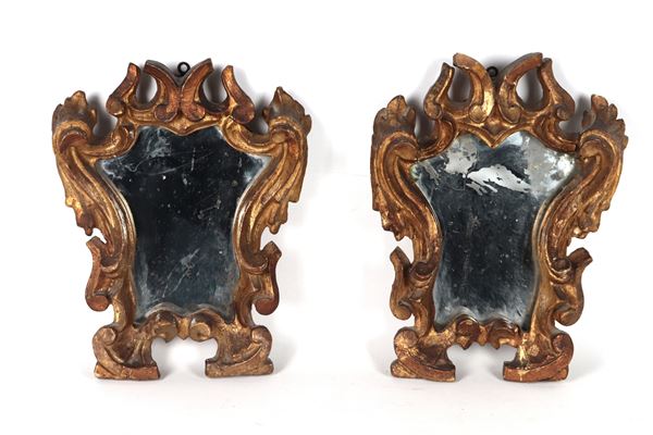 Pair of antique Roman altar cards in gilded wood and carved with Louis XIV motifs, mercury mirror