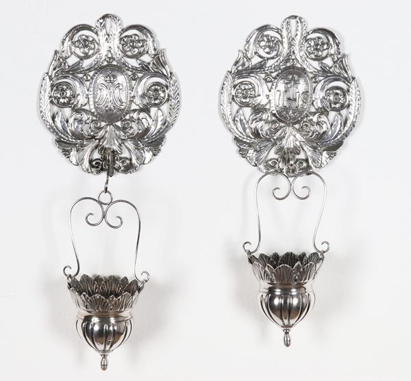 Pair of holy water stoups in chiseled and embossed silver, 205g