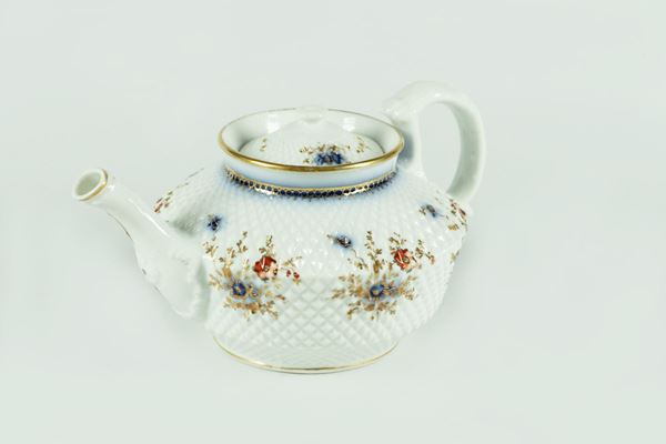 Honeycomb enamelled porcelain teapot