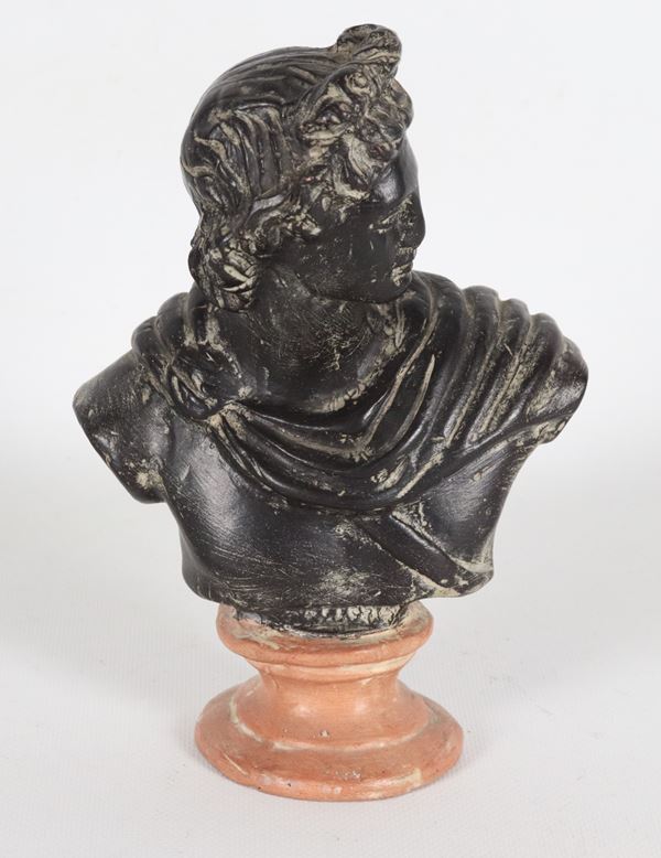 "Apollo", piccolo busto in terracotta decorata e patinata