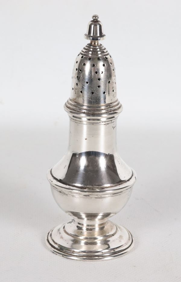 Spargizucchero in argento cesellato e sbalzato, gr. 160