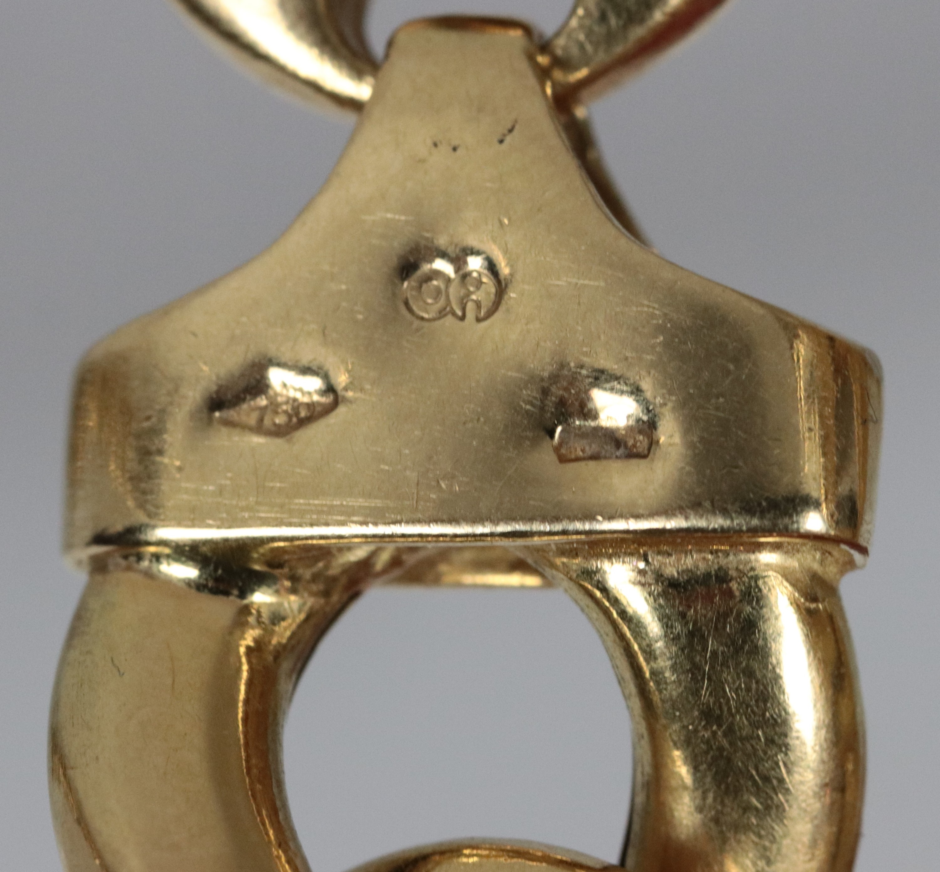 Demi parure in oro giallo 18kt, composta da bracciale e collana girocollo. Peso gr. 127