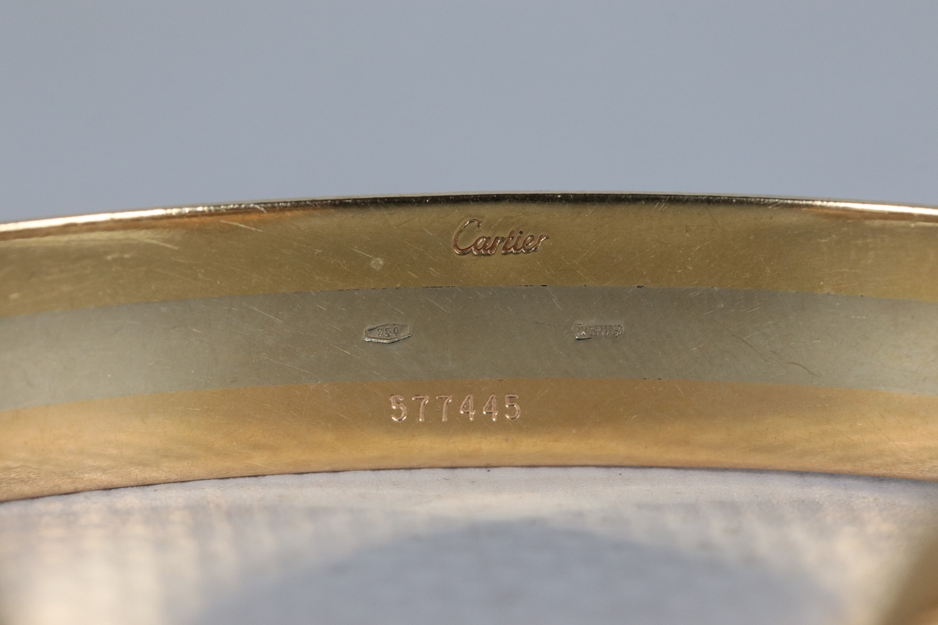 Bracciale "Doppia C" in oro 18kt a tre colori. Peso gr. 17,5