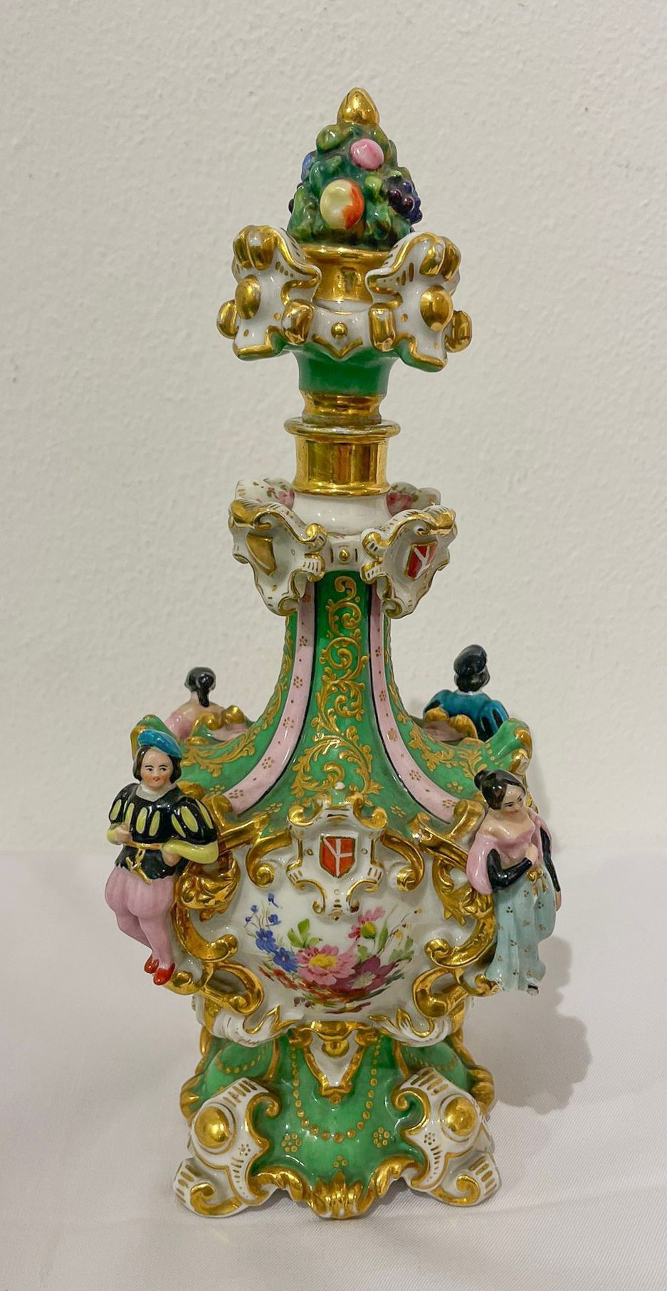 Antica bottiglia francese in porcellana policroma e smaltata