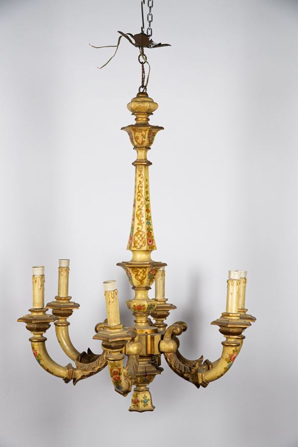 Lacquered and gilded wood chandelier  - Auction Timed Auction - Antiques, Furniture, Paintings from the 17th to the 20th Century, Silver, Various Meissen and Ginori Porcelains, Icons, Bronzes, Miscellaneous - Gelardini Aste Casa d'Aste Roma