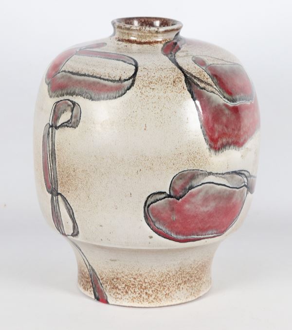 Vaso a boccia in ceramica policroma a soggetto astratto, marcato Silvana Geminiani Faenza