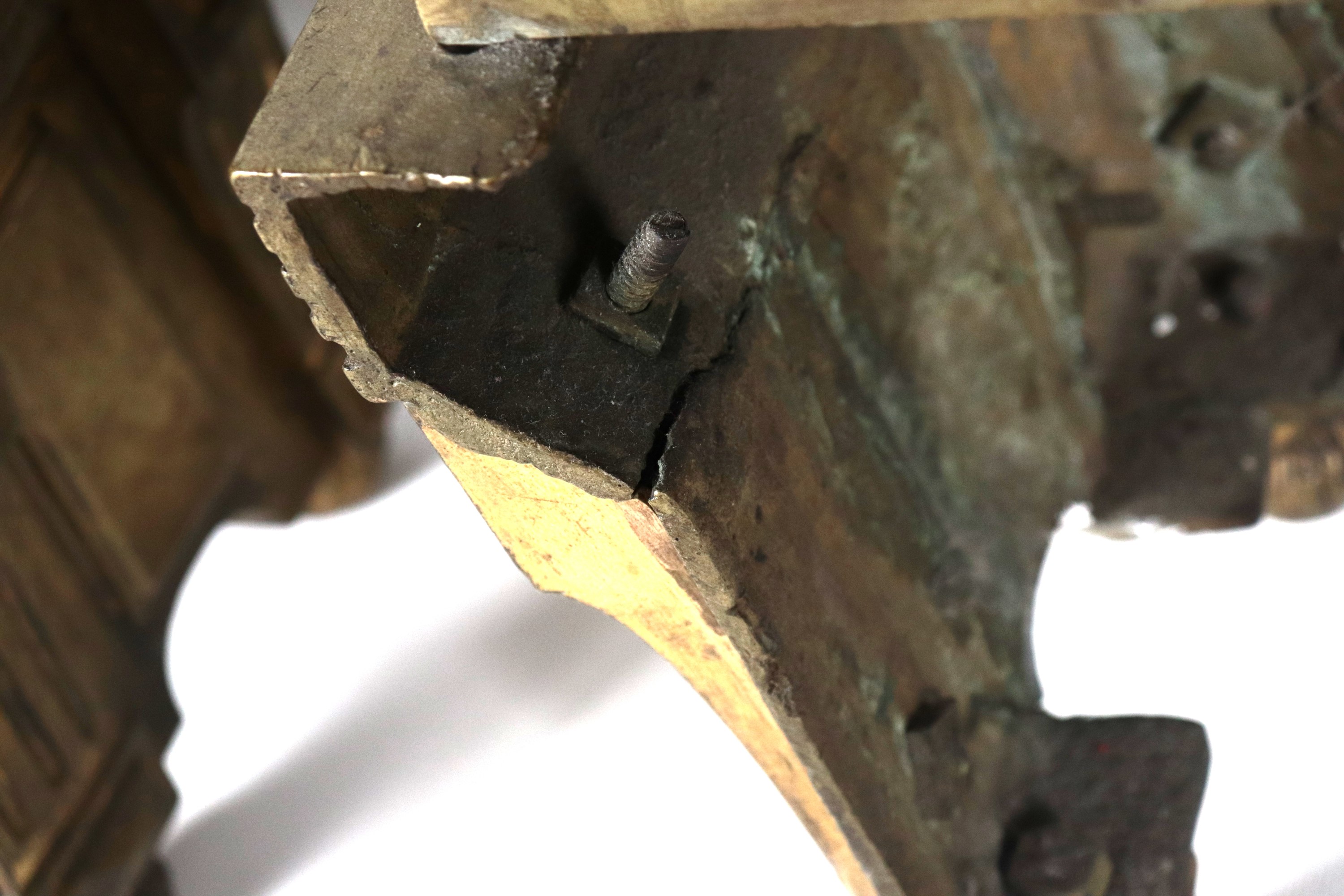 "Leoni", coppia di antichi alari francesi Impero in bronzo dorato, sbalzato e cesellato