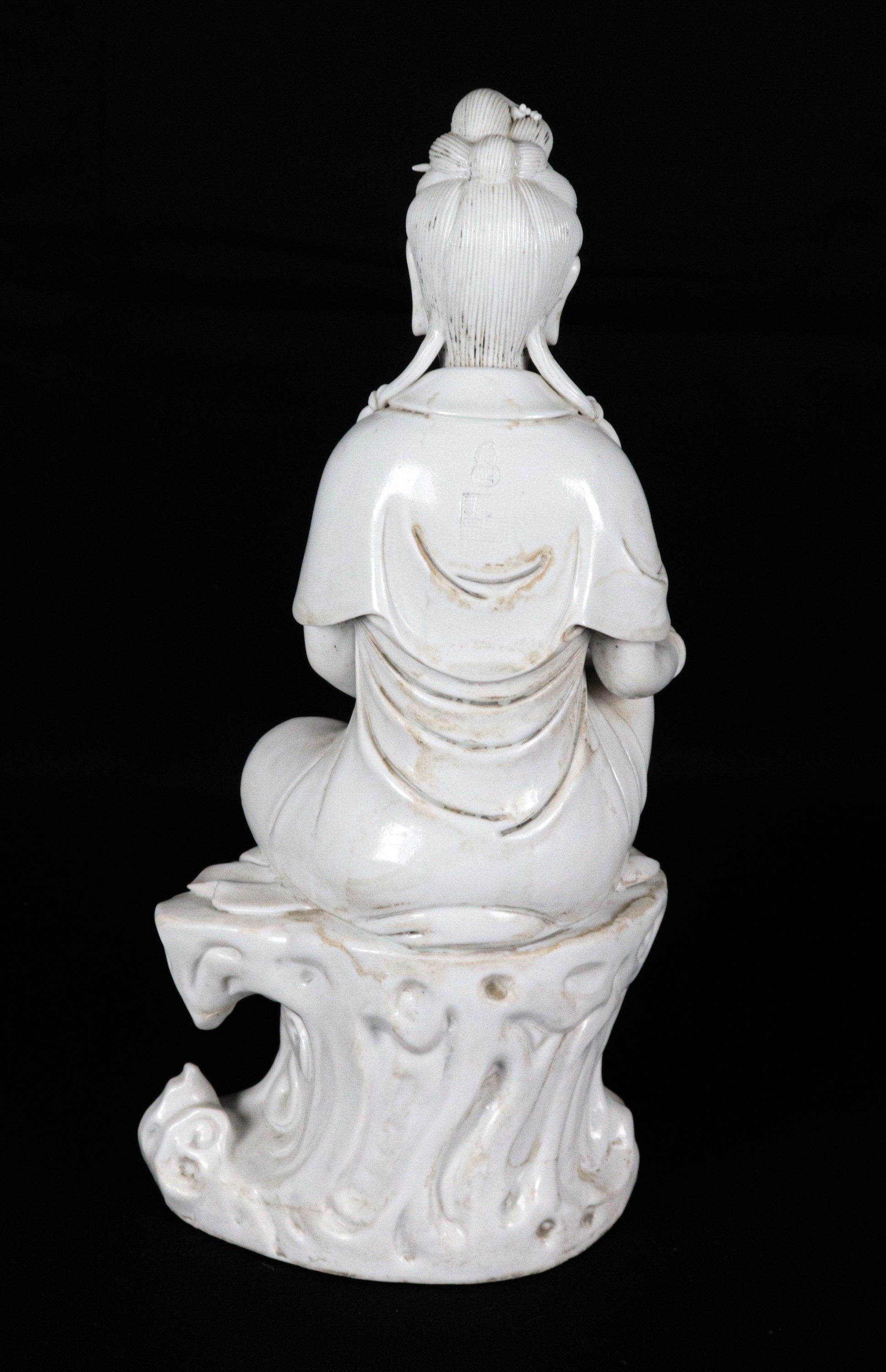 "Guanyin con bambino", antica scultura in porcellana bianco di Cina