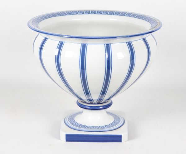 Coppa in porcellana smaltata bianca e blu