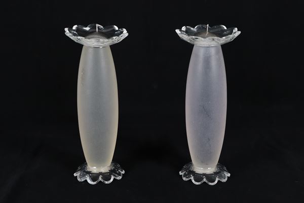 Coppia di portacandele in vetro satinato