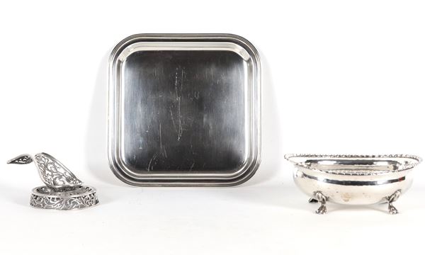 Lotto in argento cesellato e sbalzato (3 pz.), gr. 430