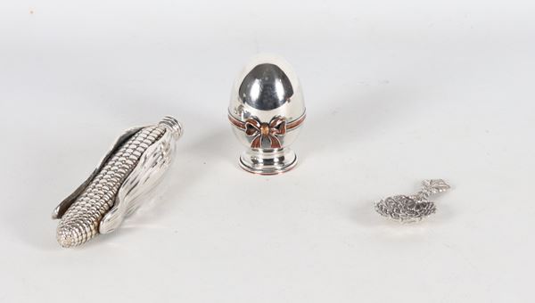 Lotto in argento cesellato e sbalzato titolo 925 (3 pz.), gr. 200