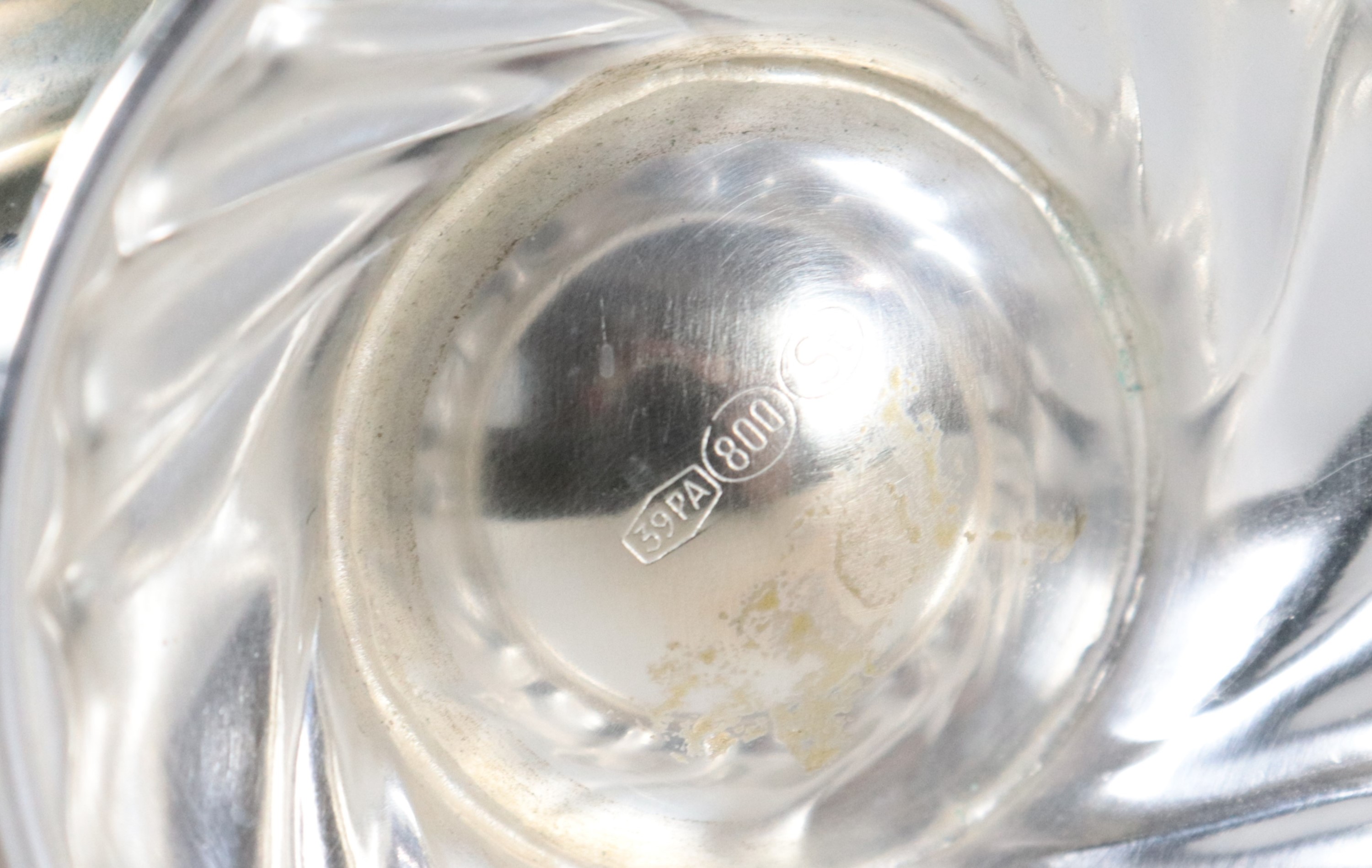 Servizio da caffè in argento cesellato e sbalzato a motivo torchon (3 pz.), gr. 885