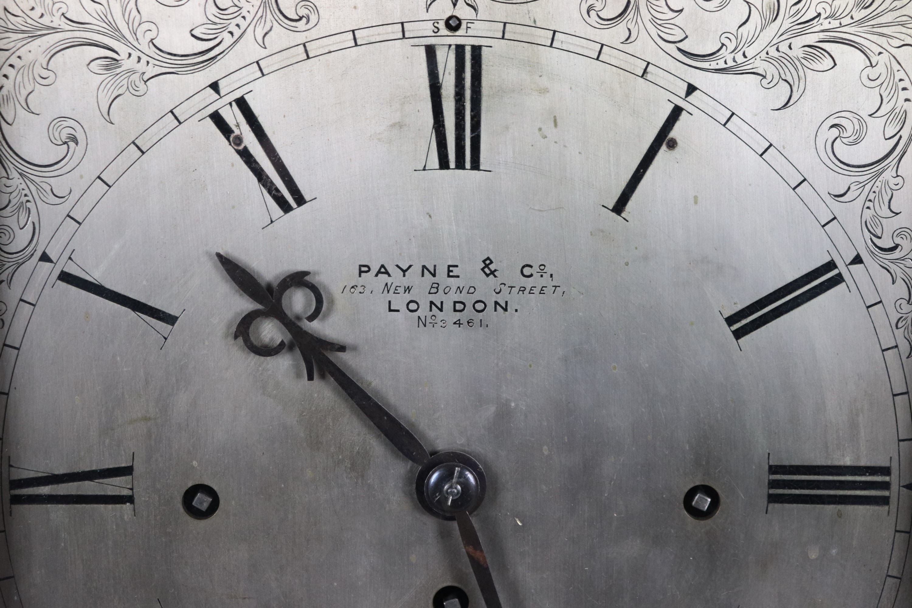 Antica pendola da tavolo a tempietto in mogano, quadrante con cifre romane firmato Payne & Co (18...