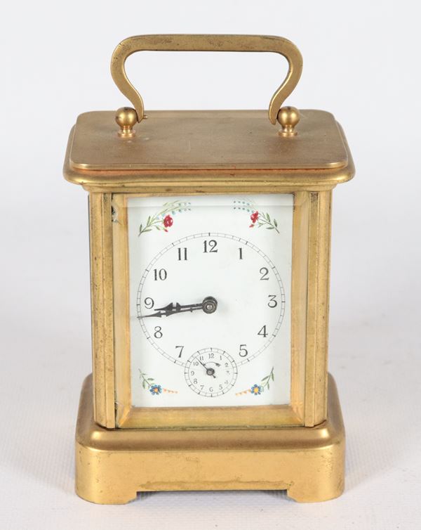 Cappuccina da viaggio in metallo dorato  