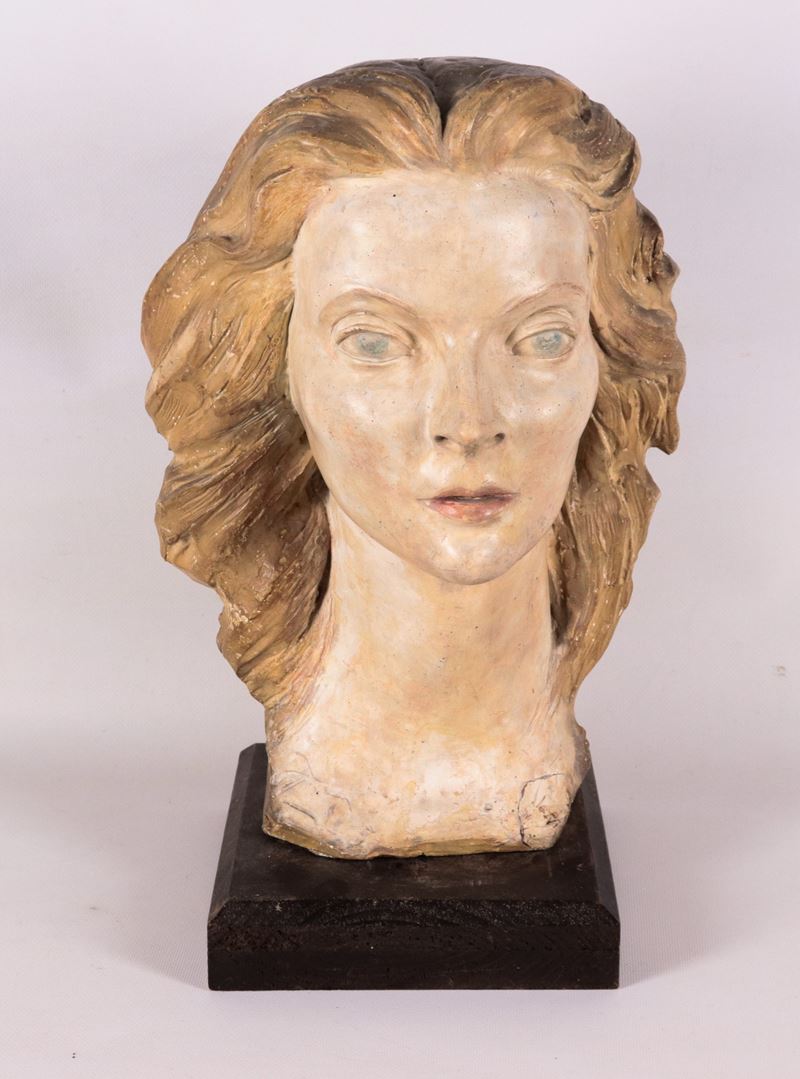 Firmata. "Marina Chaliapine", scultura in terracotta patinata, sorretta da base in legno. Opera e...