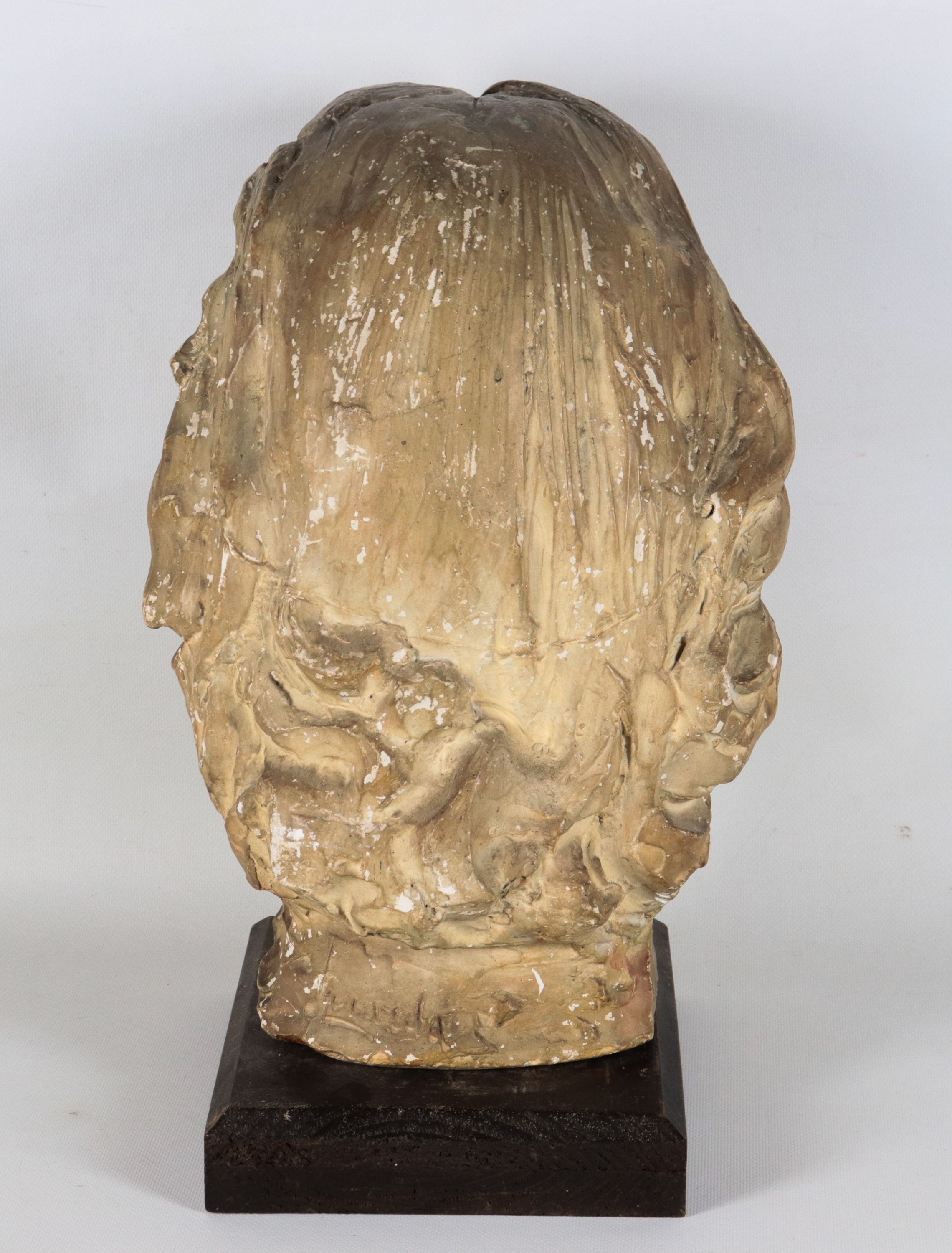 Firmata. "Marina Chaliapine", scultura in terracotta patinata, sorretta da base in legno. Opera e...