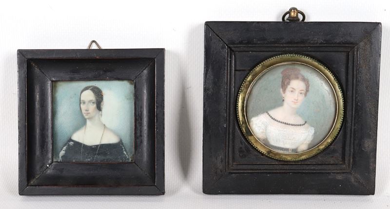 "Ritratti di giovani nobildonne", lotto di due antiche miniature dipinte