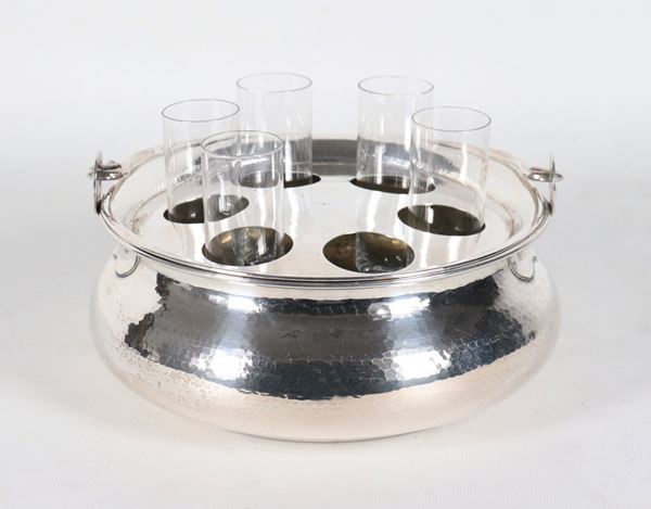 Servizio da vodka in argento con bicchierini in cristallo, mancante di un bicchierino. Peso netto gr. 670