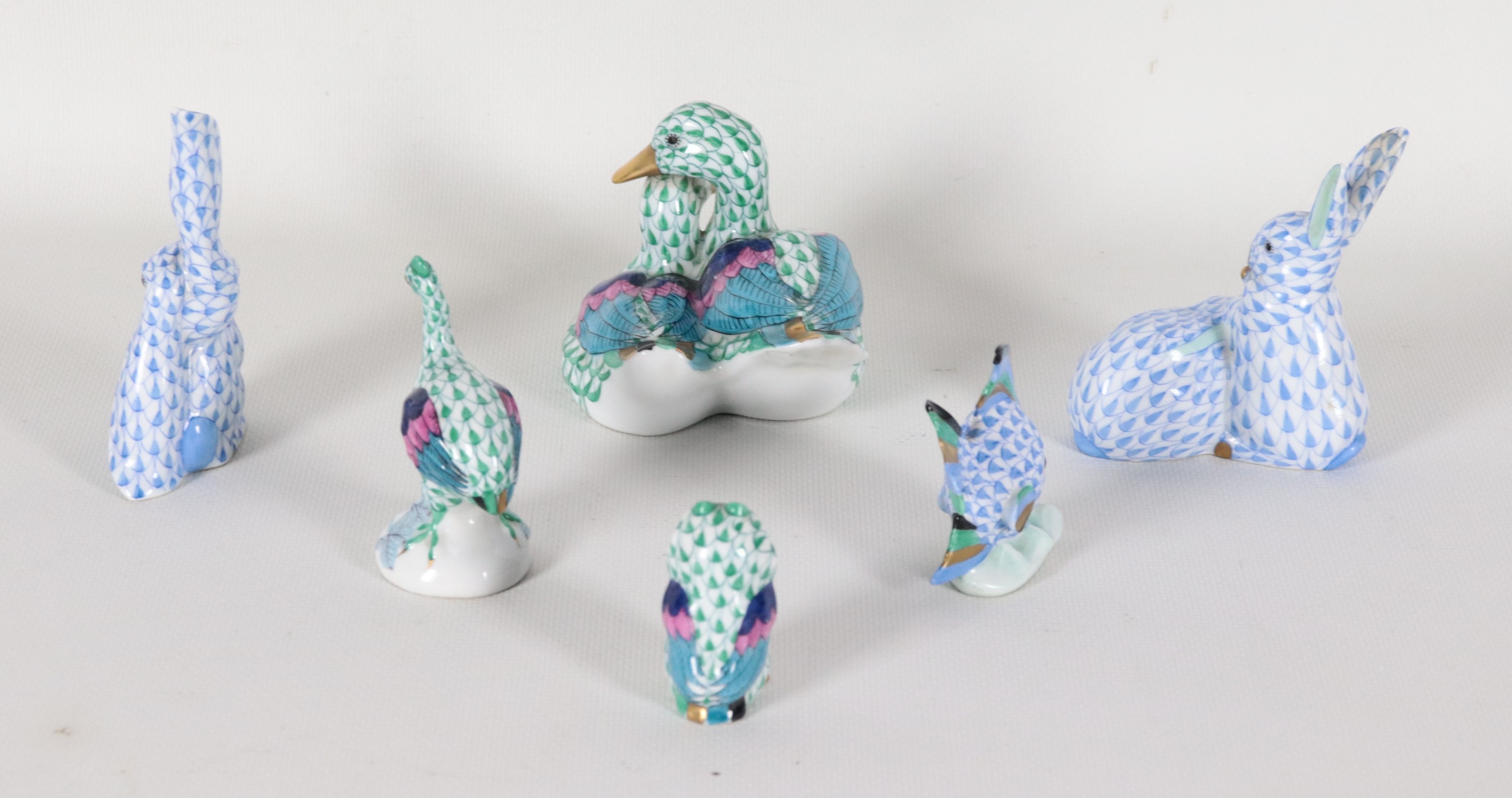 Lotto di sei animaletti in porcellana policroma Herend