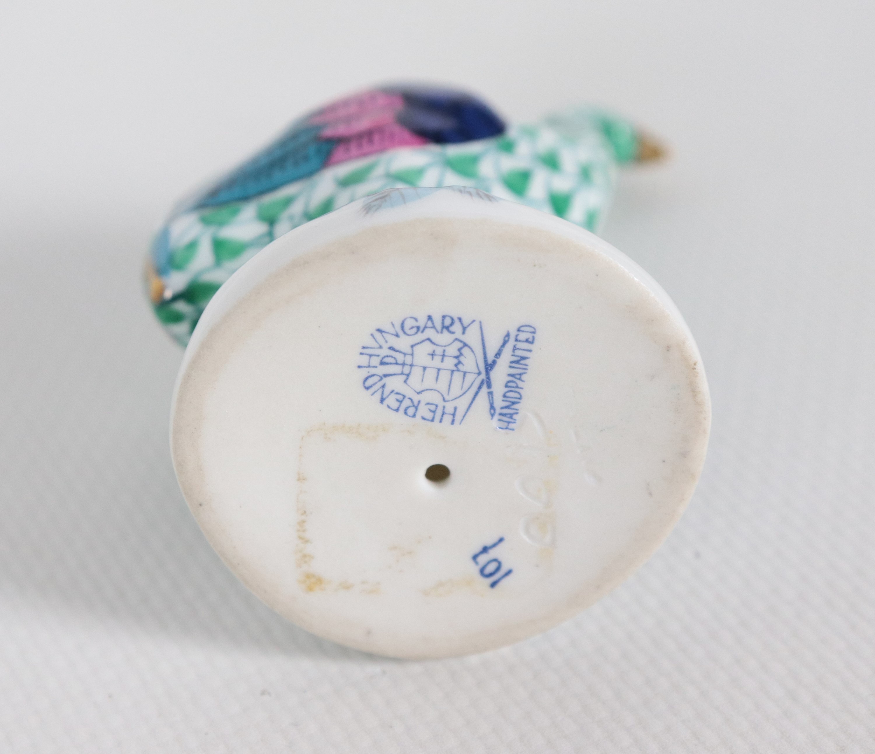 Lotto di sei animaletti in porcellana policroma Herend