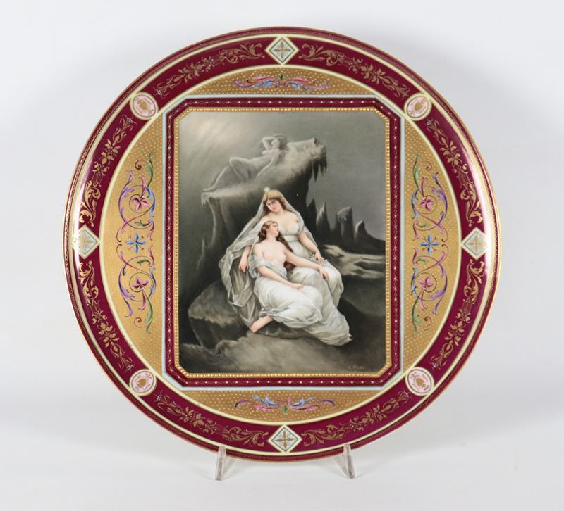 "Allegoria dell'inverno", antico grande piatto in porcellana Royal Vienna, interamente dipinto a ...