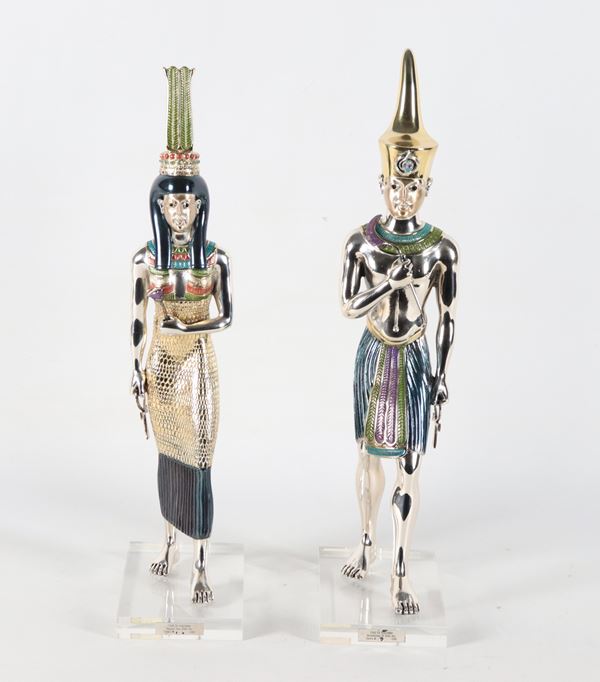 "Il Faraone Amenhotep III e la Regina Teie", coppia di sculture rivestite in argento titolo 925 e smalti policromi. Collezione "Civiltà Egizia" di Saverio Sorbelli in edizione limitata