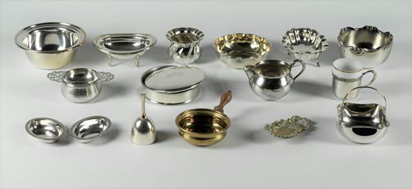 Lotto in metallo argentato   - Asta Dipinti antichi, mobili, arredi e oggetti d'arte - Gelardini Aste Casa d'Aste Roma