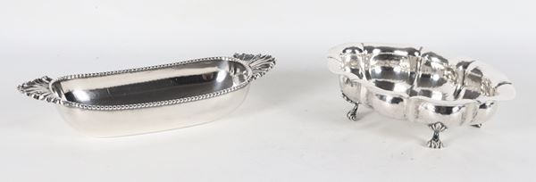 Lotto di due portabonbon in argento cesellato e sbalzato, gr. 515