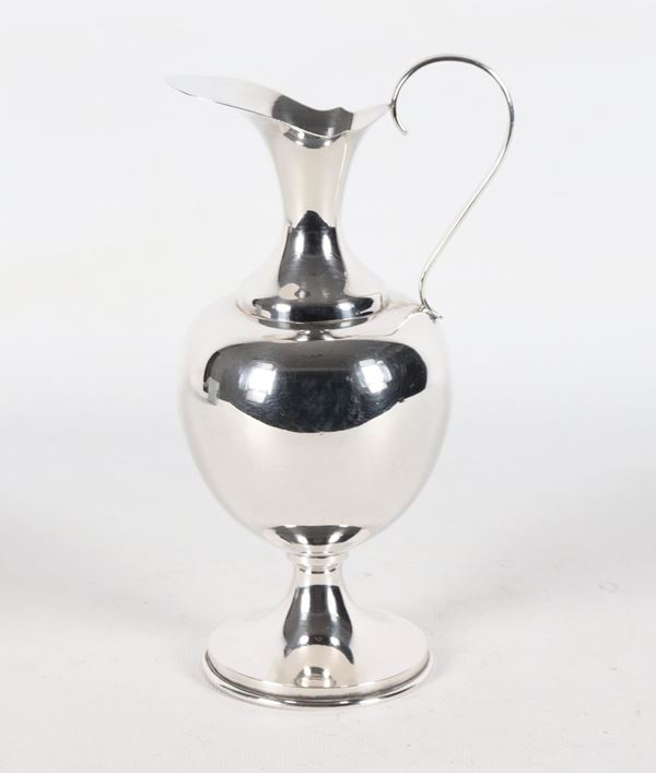 Piccola anfora in argento liscio, gr. 190