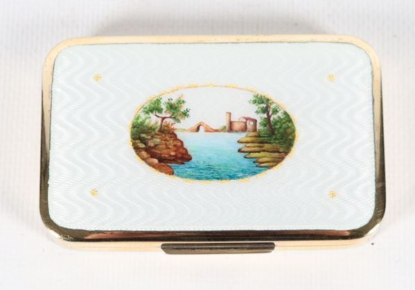 Tabacchiera in argento vermeil titolo 925, con coperchio rivestito in smalto bianco e miniatura ovale al centro, peso lordo gr. 130