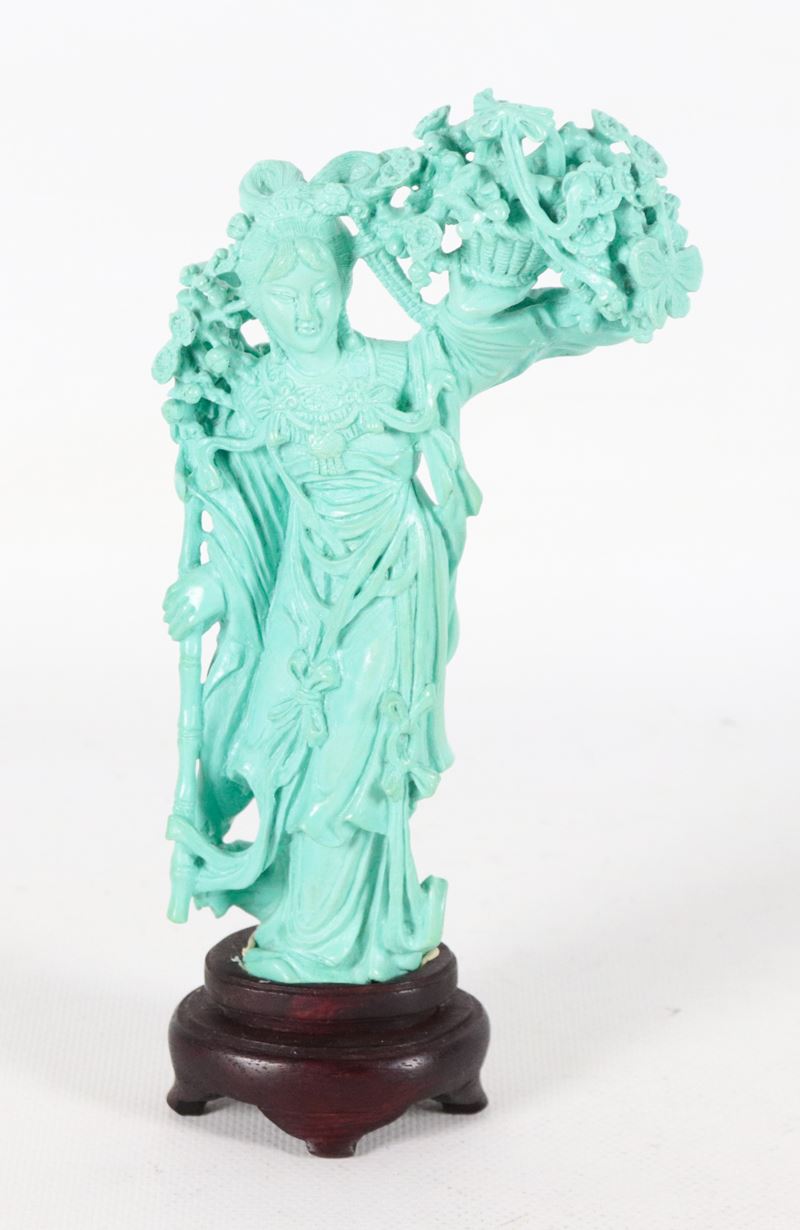 "Guanyin con fiori", statuina cinese in turchese con basetta in teak