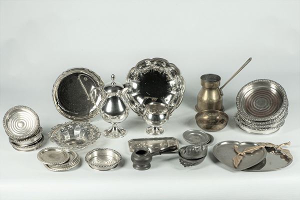 Lot in silver metal