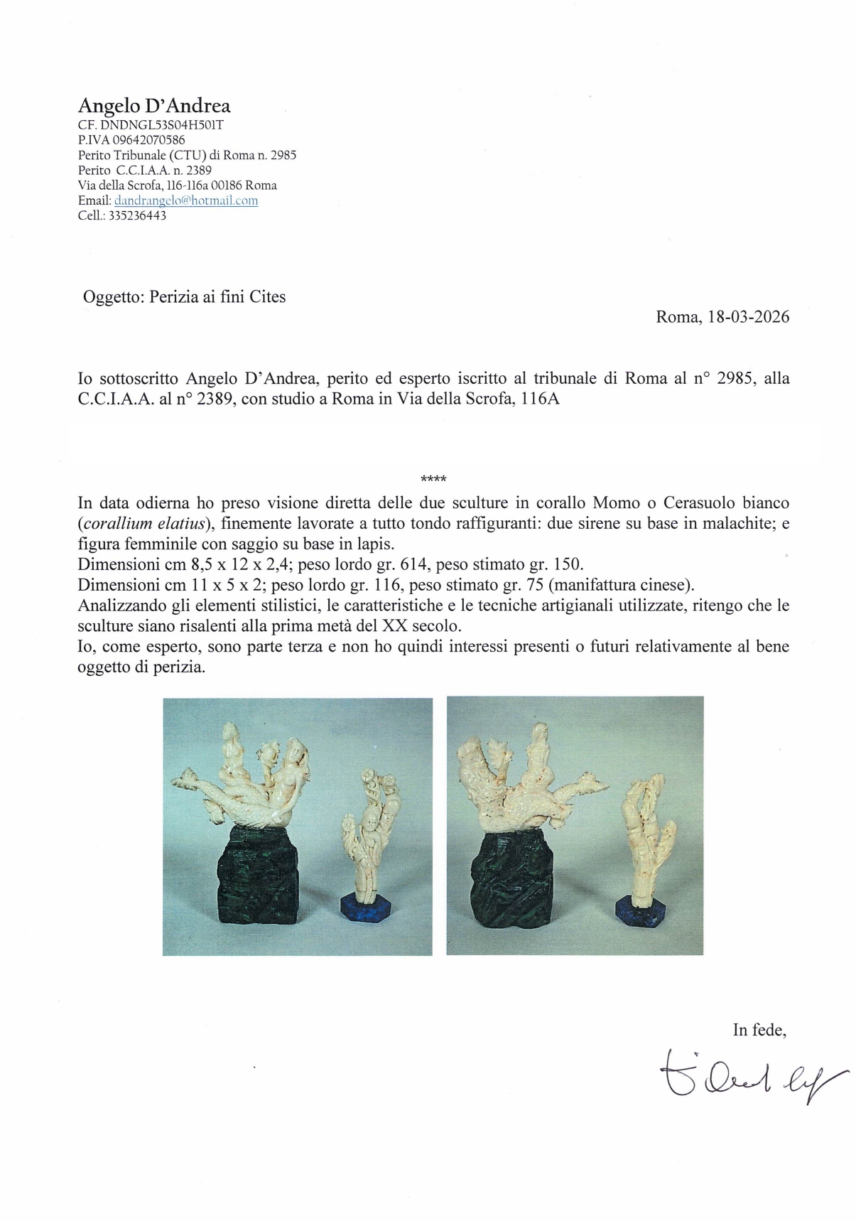 Lotto di due sculture in corallo Momo o Cerasuolo bianco 'Due sirene' su base in malachite e 'Fig...