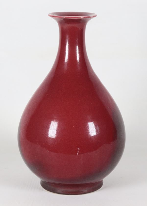 Vaso cinese a fiasca in porcellana sangue di bue