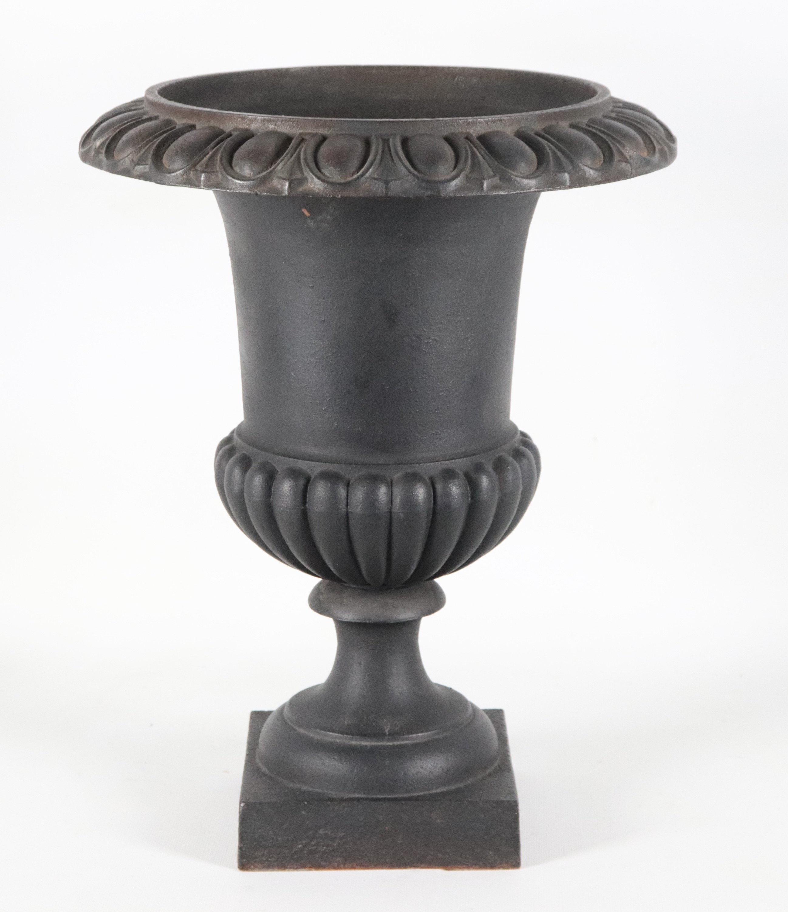 Antico vaso mediceo in ghisa