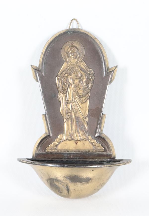 Acquasantiera Liberty in metallo dorato con al centro "Madonnina"