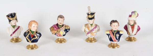"Soldati e ufficiali napoleonici", lotto di sei piccoli busti in porcellana policroma Capodimonte
