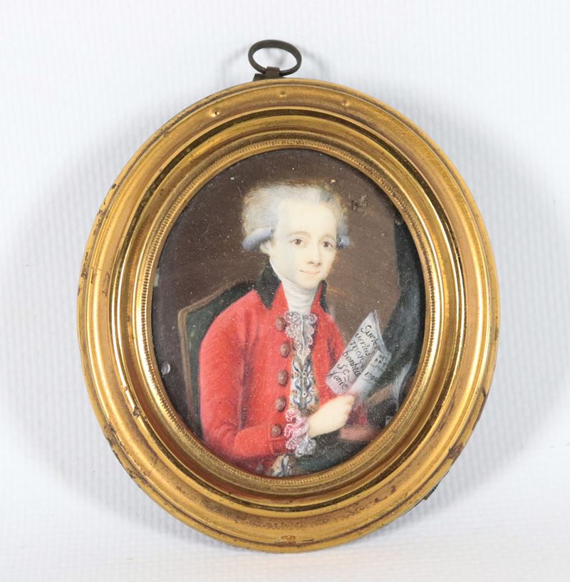 "Ritratto di nobiluomo in poltrona", antica miniatura ovale dipinta in cornice in metallo dorato