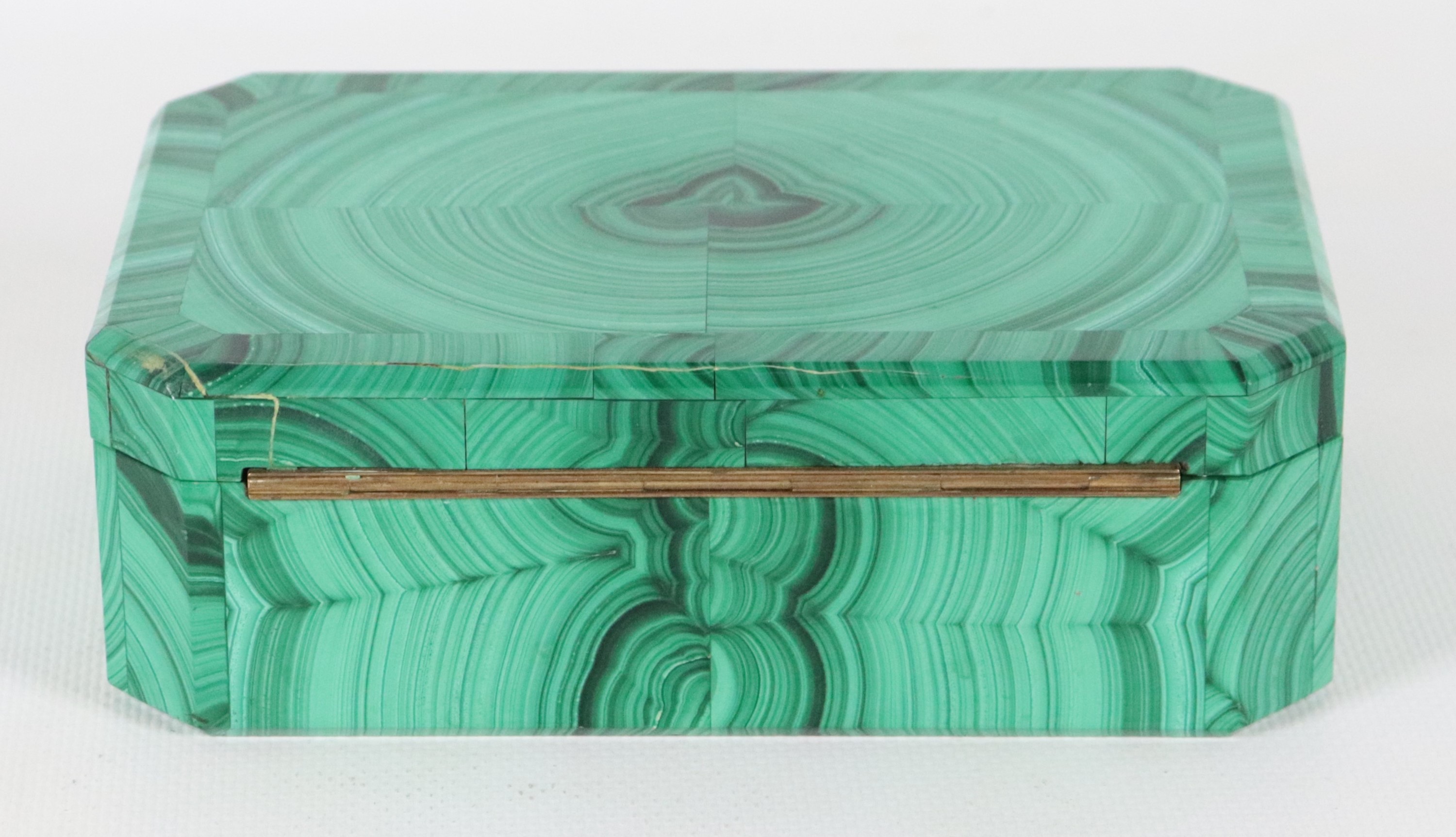 Scatola in pietra dura di malachite