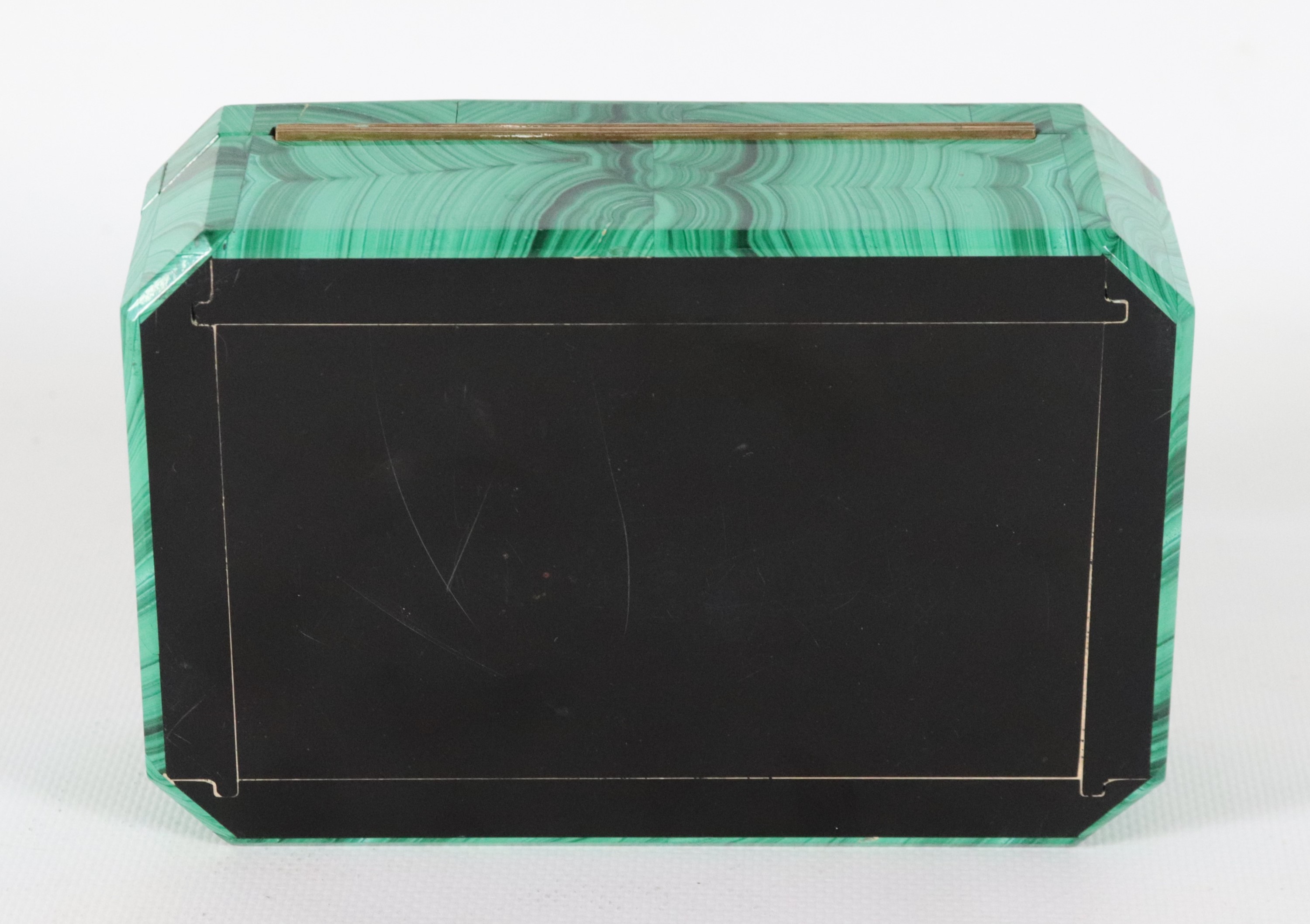 Scatola in pietra dura di malachite