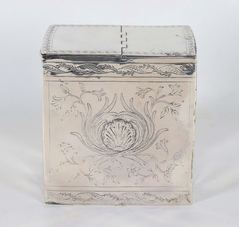 Scatola porta tè Epoca Giorgio III in argento cesellato e sbalzato, gr. 370