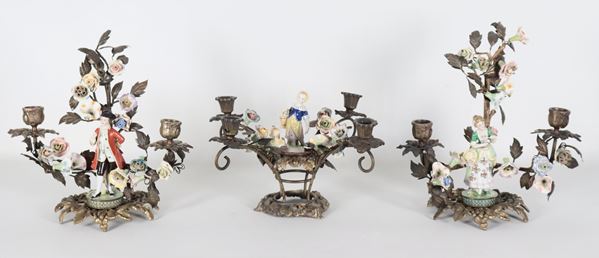 Lot of three antique German candelabras in polychrome porcelain and gilded bronze with figurines depicting "Ladies and Gentlemen"